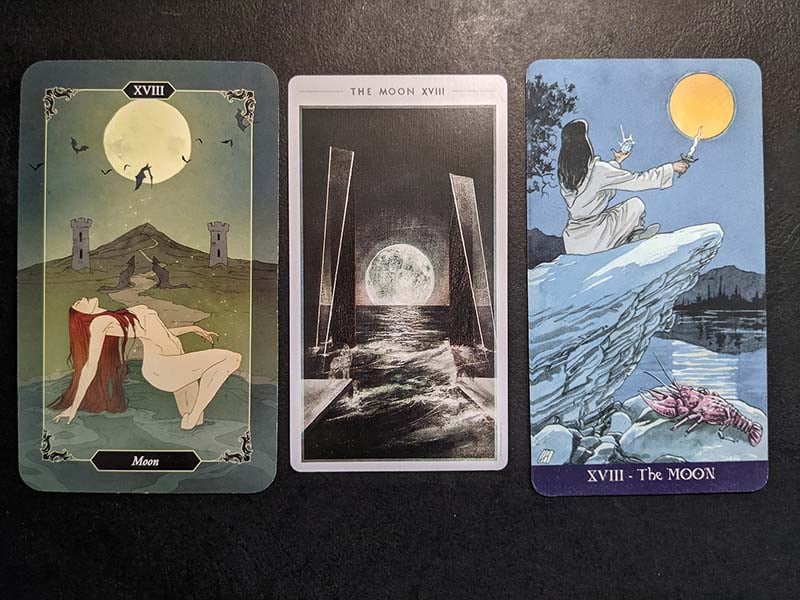 The Moon kết hợp với các lá bài khác