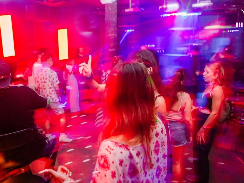cung thi&ecirc;n di c&oacute; sao thi&ecirc;n ri&ecirc;u ăn chơi hưởng lạc