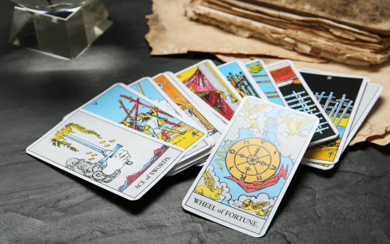 Wheel of Fortune khi kết hợp với lá bài khác