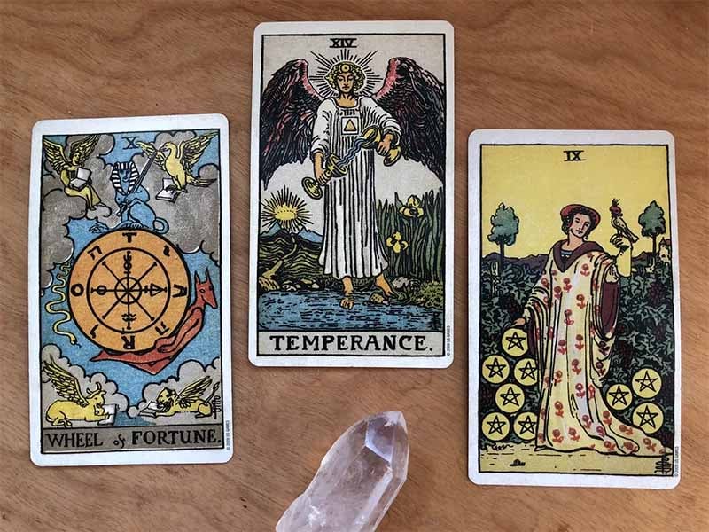 Ý nghĩa của Temperance khi kết hợp với các lá bài khác