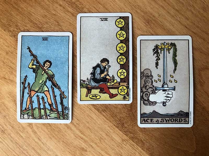 Lời khuyên từ 8 of Pentacles cho từng nhóm đối tượng