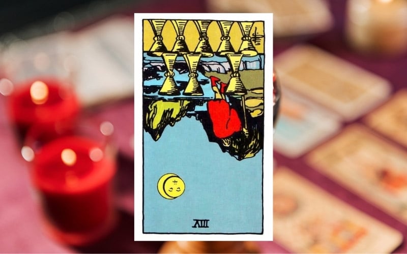 Ý nghĩa lá 8 Of Cups khi ở vị trí ngược