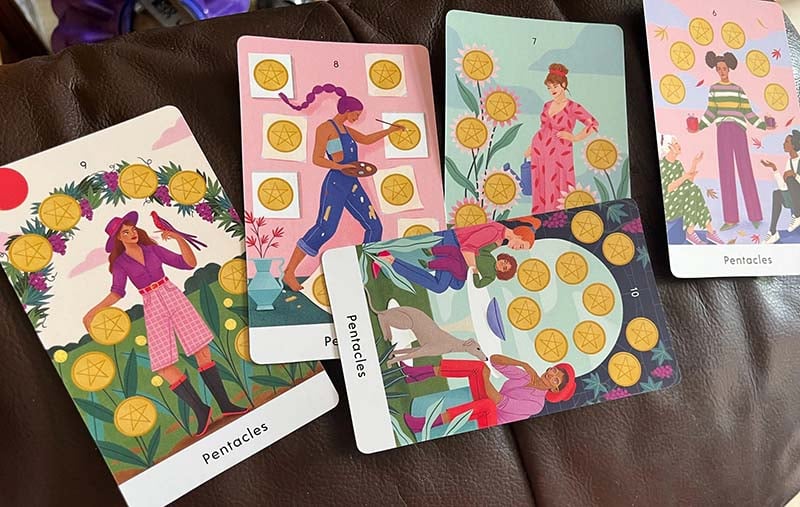 Ý nghĩa lá bài 10 Of Pentacles xuôi (Upright)